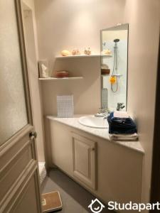 Louer Appartement Marseille-6eme-arrondissement Bouches du Rhone