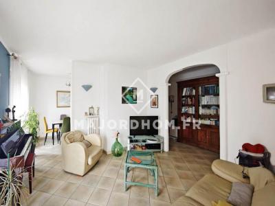 For sale Marseille-5eme-arrondissement 3 rooms 70 m2 Bouches du Rhone (13005) photo 0