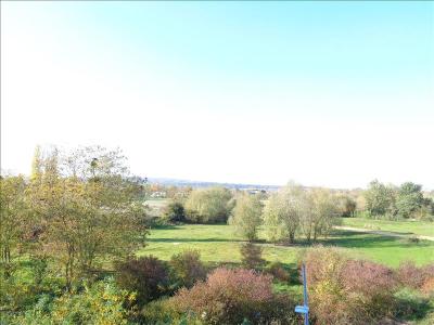 Louer Appartement Carrieres-sous-poissy 816 euros