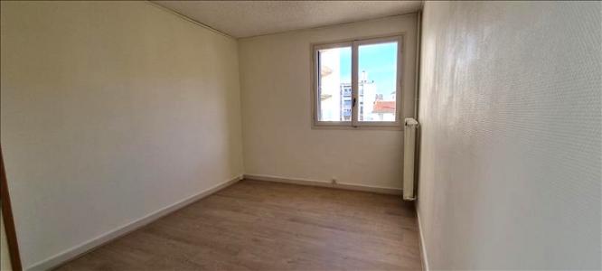 For rent Melun 2 rooms 34 m2 Seine et marne (77000) photo 3