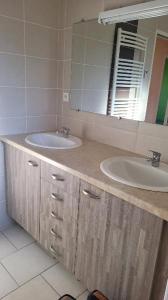 For rent Lamothe-landerron 4 rooms 157 m2 Gironde (33190) photo 2