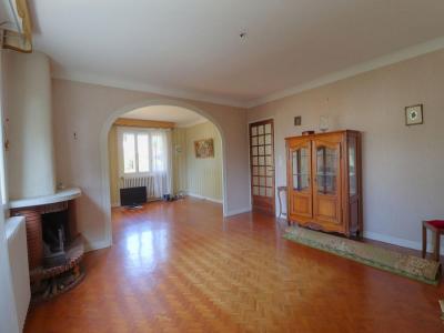 For sale Sainte-ouenne 5 rooms 132 m2 Deux sevres (79220) photo 3