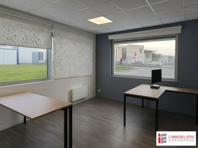 Louer Local commercial Vitre 17004 euros