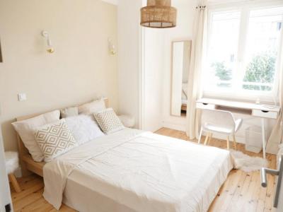 For rent Lyon-8eme-arrondissement 5 rooms 76 m2 Rhone (69008) photo 0