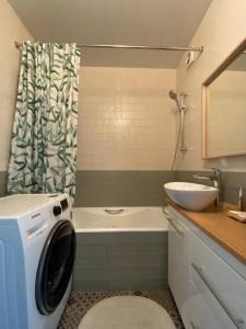 Louer Appartement Marseille-6eme-arrondissement Bouches du Rhone