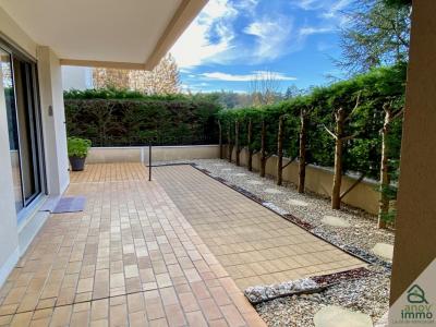 For sale Charbonnieres-les-bains 2 rooms 53 m2 Rhone (69260) photo 4