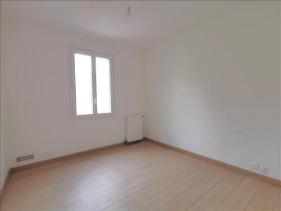 Louer Appartement Lilas 823 euros