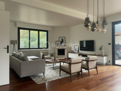 For sale Lons 5 rooms 155 m2 Pyrenees atlantiques (64140) photo 1