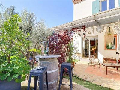 For sale Beausset 5 rooms 122 m2 Var (83330) photo 2