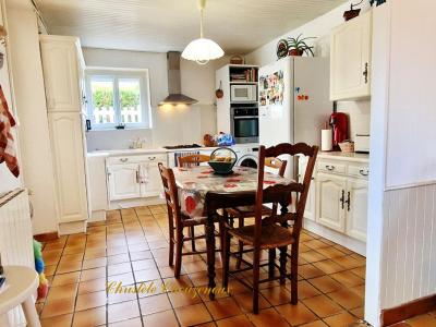 For sale Lisle 9 rooms 96 m2 Dordogne (24350) photo 4