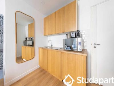 Louer Appartement 18 m2 Paris-17eme-arrondissement