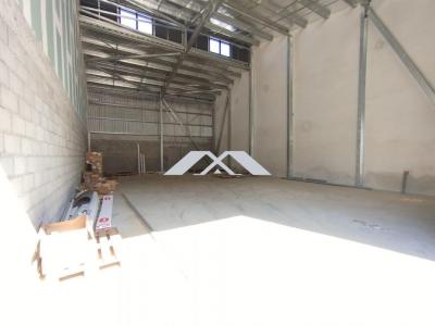 Louer Local commercial Sainte-marie 30800 euros