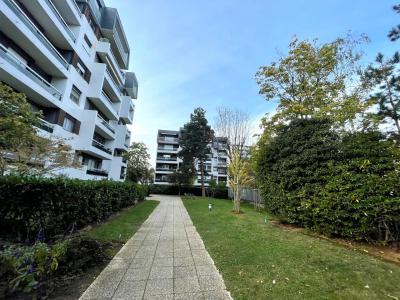 For rent Courbevoie 2 rooms 56 m2 Hauts de Seine (92400) photo 0