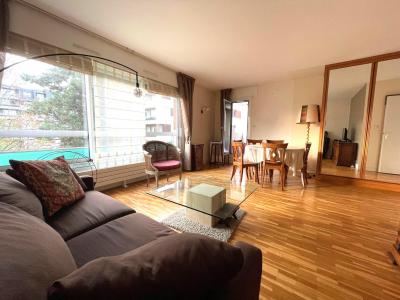 Louer Appartement 56 m2 Courbevoie