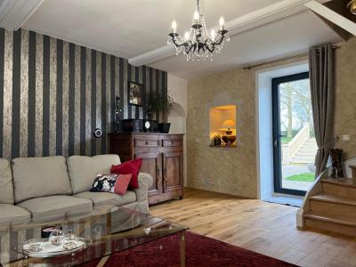 Acheter Maison Saint-etienne-de-fontbellon 388000 euros