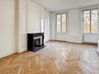 For rent Lyon-3eme-arrondissement 3 rooms 88 m2 Rhone (69003) photo 2