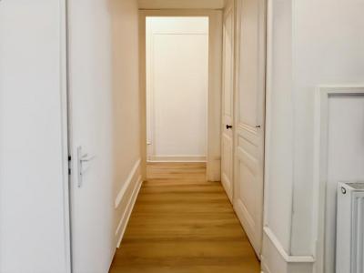 For rent Lyon-3eme-arrondissement 3 rooms 88 m2 Rhone (69003) photo 3