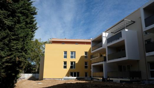 Louer Appartement Aubagne Bouches du Rhone