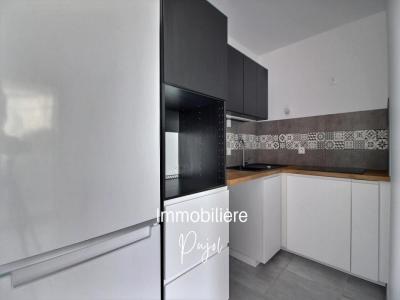 Louer Appartement 28 m2 Marseille-9eme-arrondissement