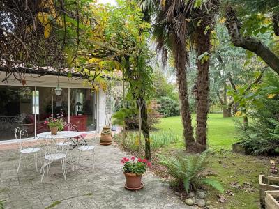 For sale Pau 9 rooms 215 m2 Pyrenees atlantiques (64000) photo 1