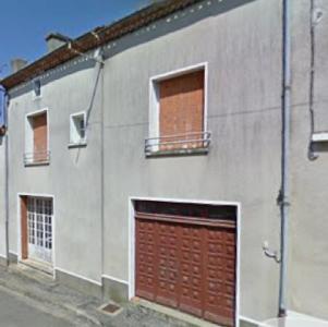 For sale CHARROUX 5 rooms 131 m2 Charente (16490) photo 0