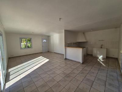 For sale 4 rooms 80 m2 Charente maritime (17330) photo 1