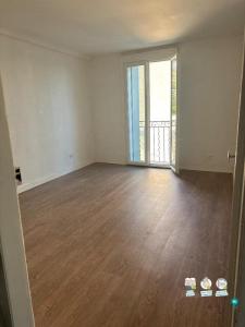 Louer Appartement Poussan 800 euros