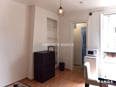 Louer Appartement Paris-11eme-arrondissement 881 euros