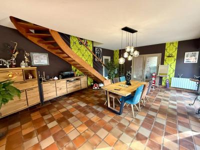 For sale Commelle-vernay 6 rooms 198 m2 Loire (42120) photo 2