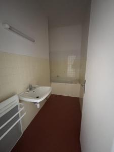 Louer Appartement Allassac 408 euros