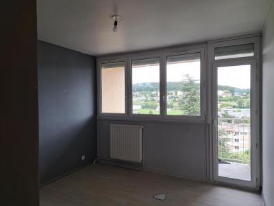 Louer Appartement 69 m2 Roche-la-moliere