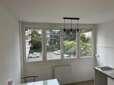 Louer Appartement Tassin-la-demi-lune Rhone