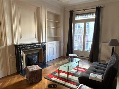 For rent Lyon-7eme-arrondissement 2 rooms 72 m2 Rhone (69007) photo 0