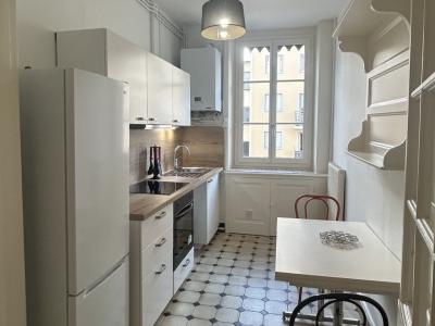 For rent Lyon-7eme-arrondissement 2 rooms 72 m2 Rhone (69007) photo 3