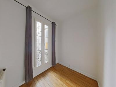 Louer Appartement Paris-18eme-arrondissement 1445 euros