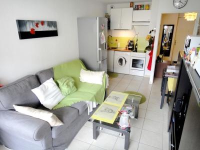 For rent Marseille-15eme-arrondissement 2 rooms 35 m2 Bouches du Rhone (13015) photo 1