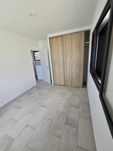 Louer Maison 79 m2 Sainte-suzanne