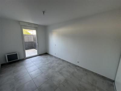 Louer Appartement Vias 501 euros