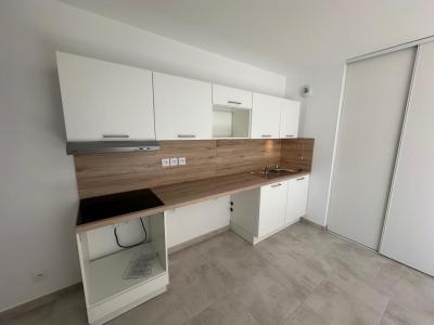Louer Appartement Vias 658 euros