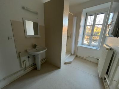 Louer Appartement 53 m2 Luxeuil-les-bains