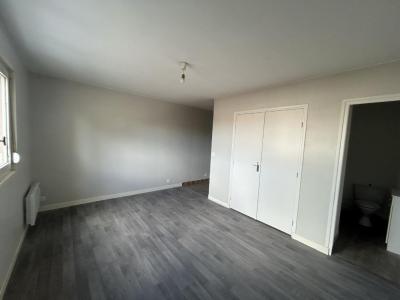 For rent Riorges 1 room 23 m2 Loire (42153) photo 0