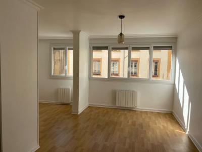 For rent Lyon-7eme-arrondissement 3 rooms 63 m2 Rhone (69007) photo 0