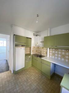 Louer Appartement Lyon-7eme-arrondissement 805 euros