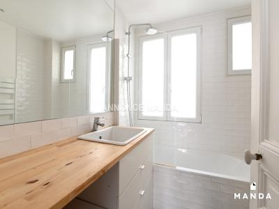 For rent Paris-18eme-arrondissement 2 rooms 43 m2 Paris (75018) photo 3