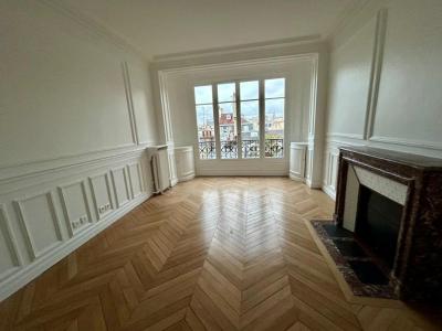 For rent Paris-4eme-arrondissement 5 rooms 137 m2 Paris (75004) photo 3