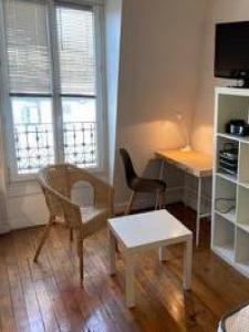 Louer Appartement 25 m2 Paris-15eme-arrondissement