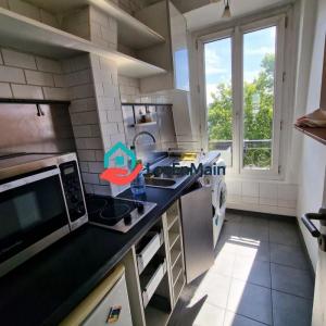 Louer Appartement 38 m2 Paris-18eme-arrondissement