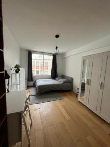 For rent Paris-16eme-arrondissement 7 rooms 26 m2 Paris (75016) photo 0