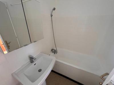 Louer Appartement Lyon-8eme-arrondissement 700 euros