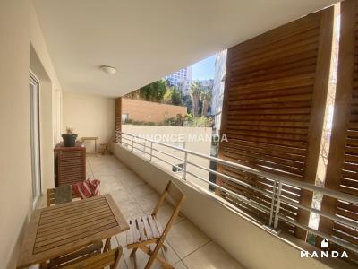 Louer Appartement Marseille-6eme-arrondissement 650 euros